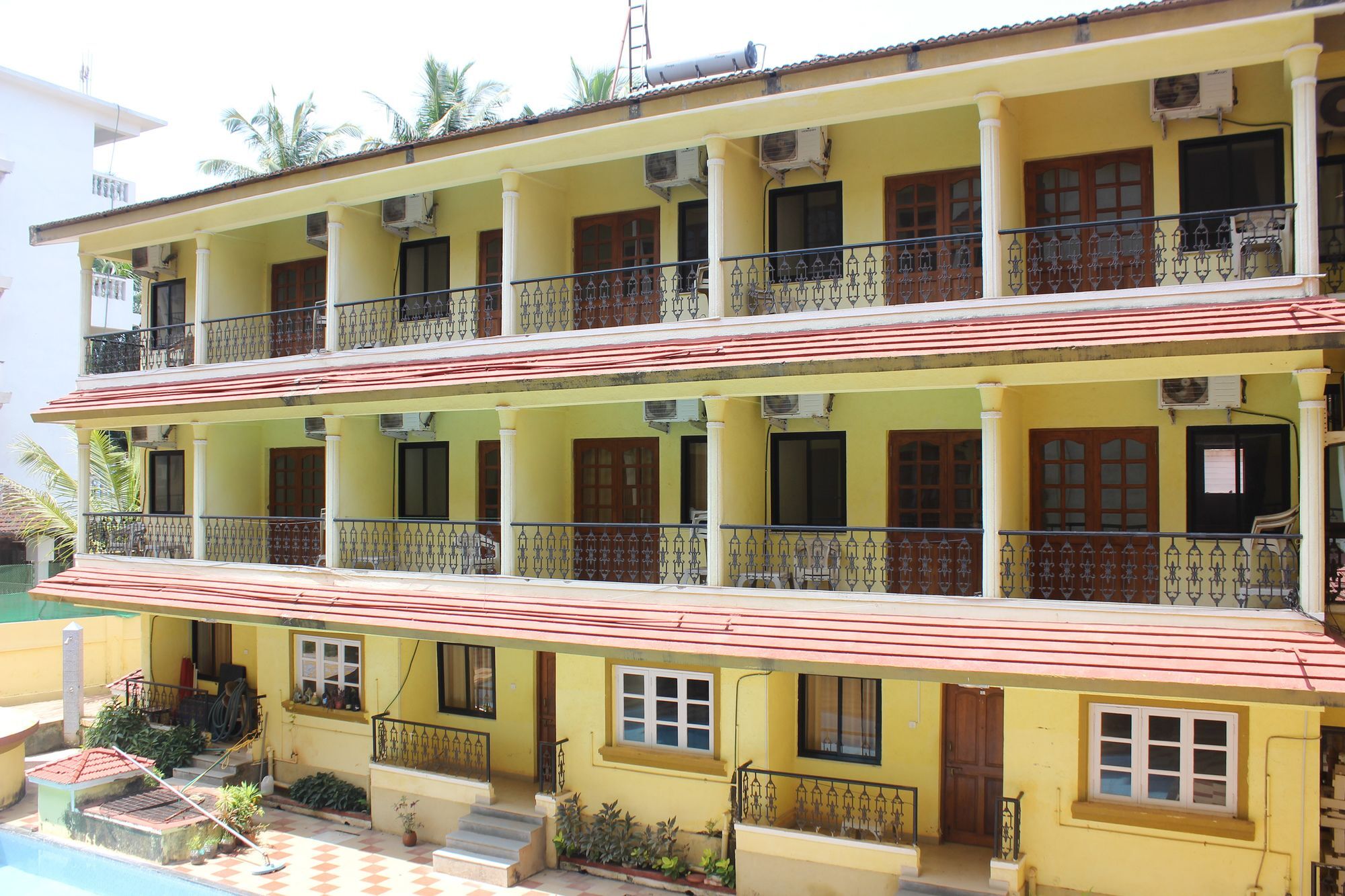 Hotel Oyo 7333 V Palms Candolim Exterior foto