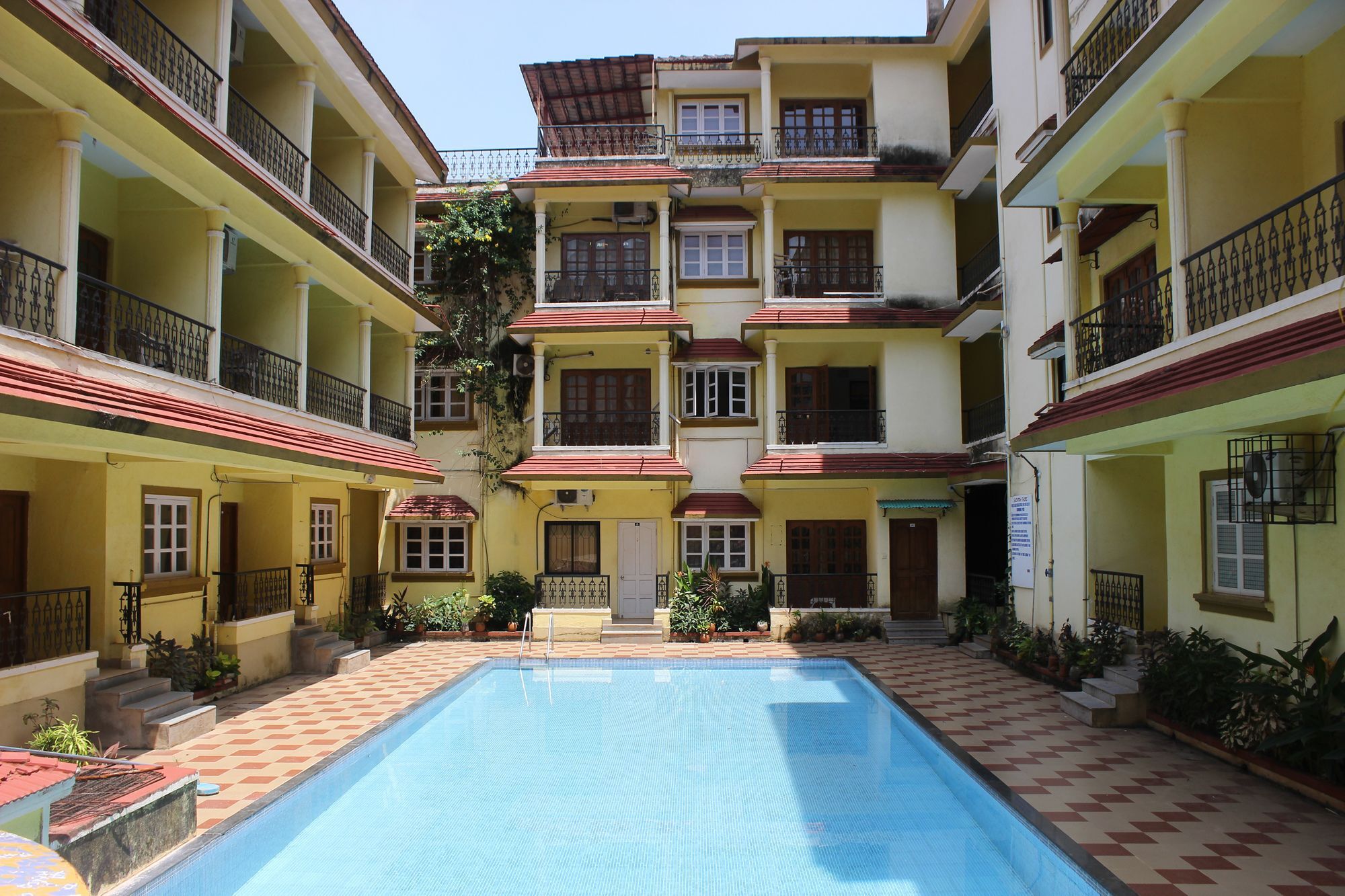 Hotel Oyo 7333 V Palms Candolim Exterior foto